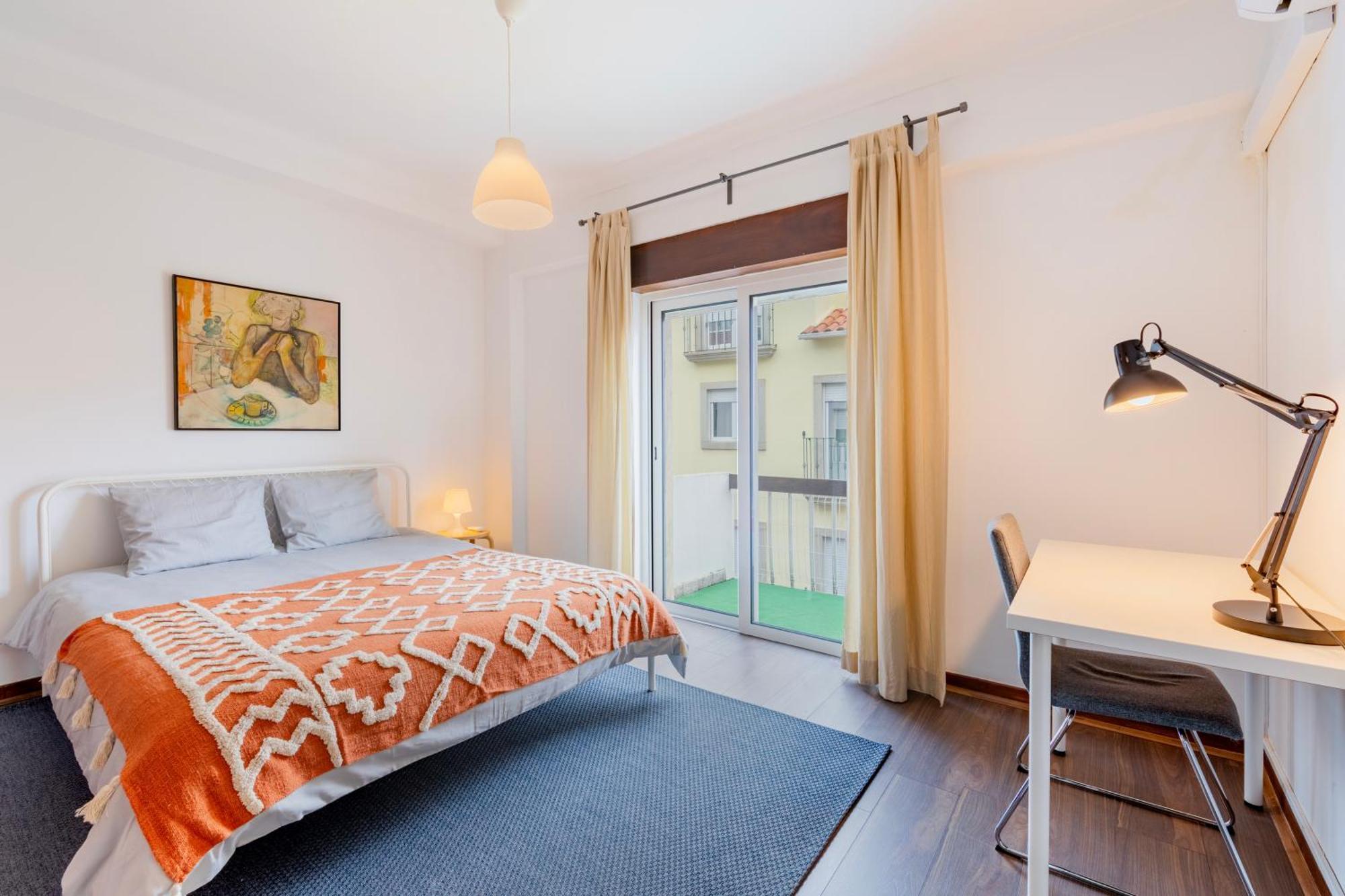 Cosy Remodeled Apartment In The City Center Fundao Bagian luar foto