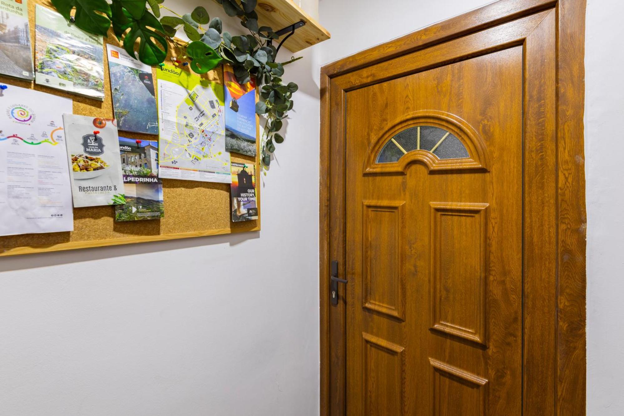 Cosy Remodeled Apartment In The City Center Fundao Bagian luar foto