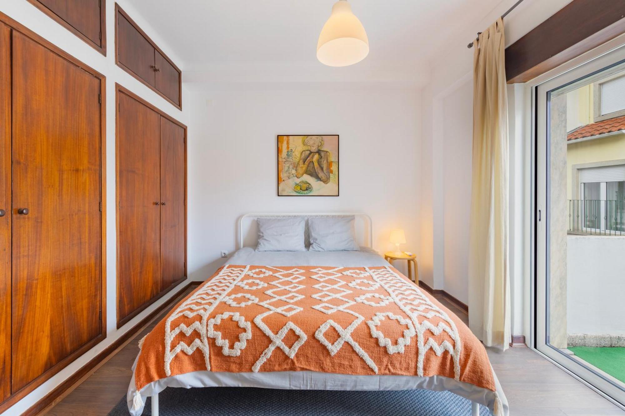 Cosy Remodeled Apartment In The City Center Fundao Bagian luar foto