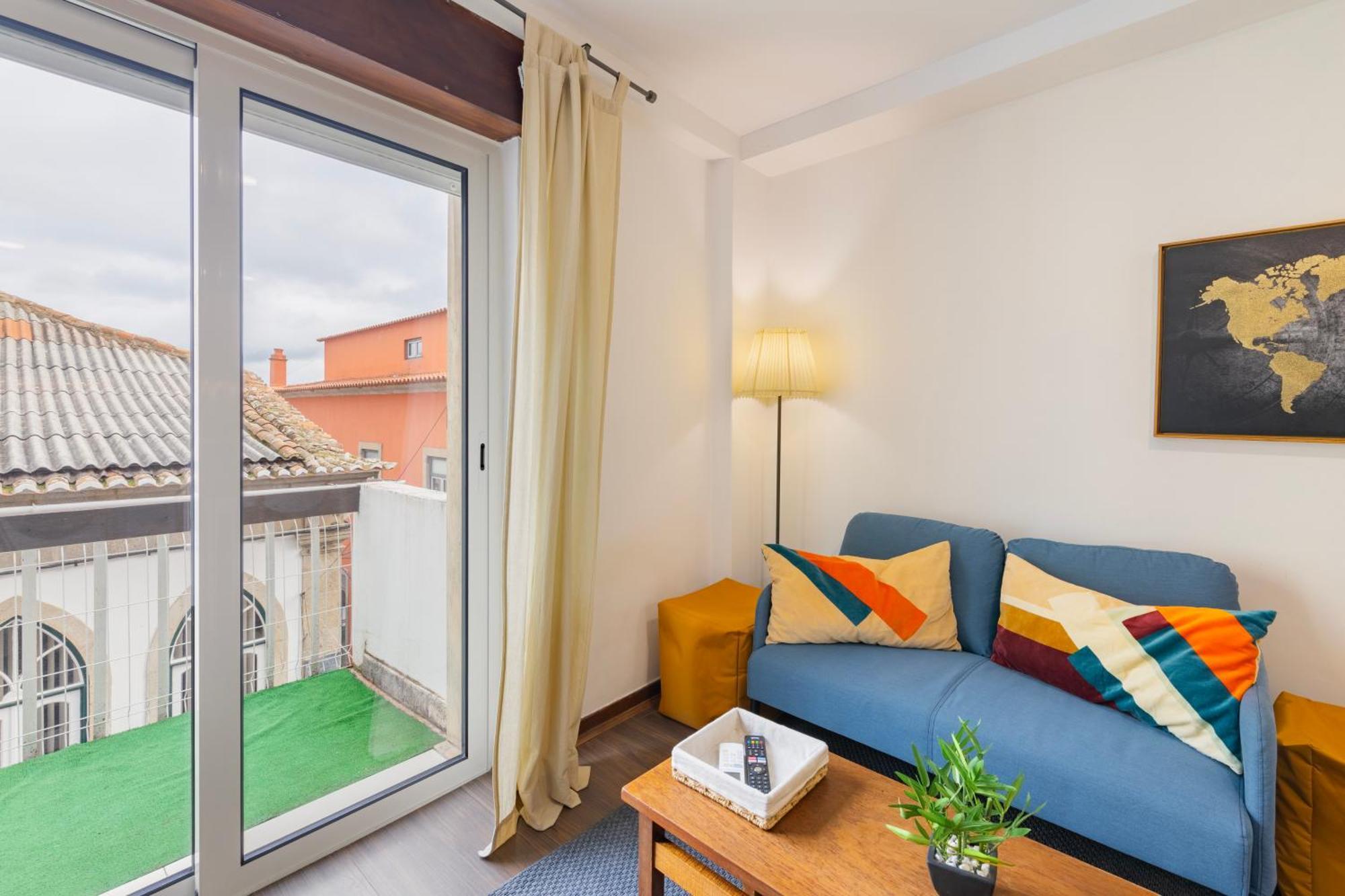 Cosy Remodeled Apartment In The City Center Fundao Bagian luar foto