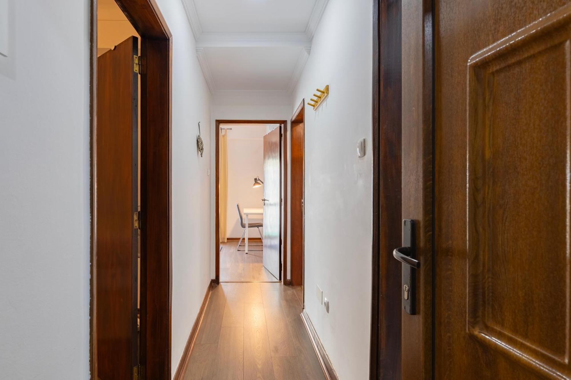 Cosy Remodeled Apartment In The City Center Fundao Bagian luar foto